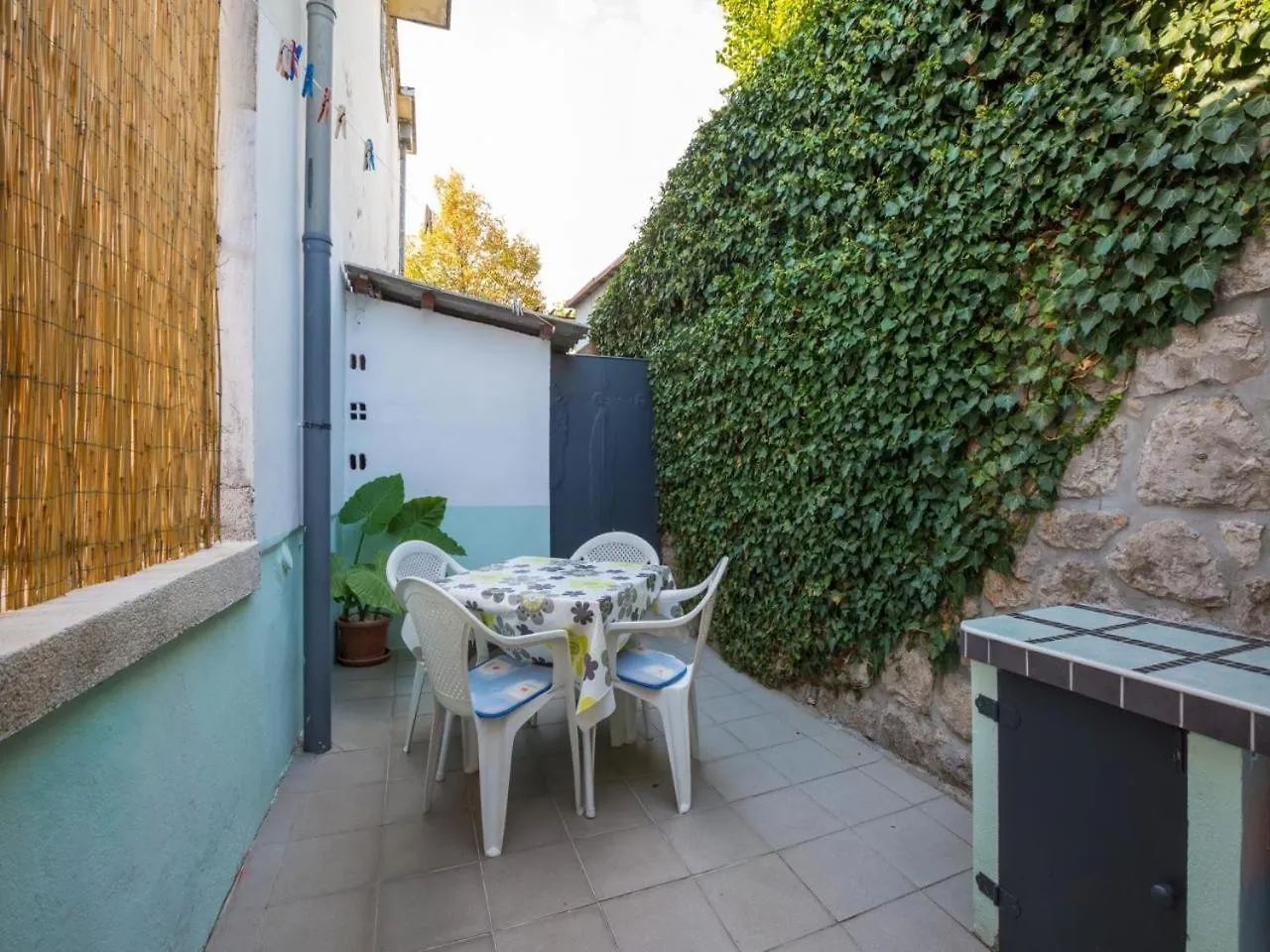 Apartments With A Parking Space Crikvenica - 22434 0*,
